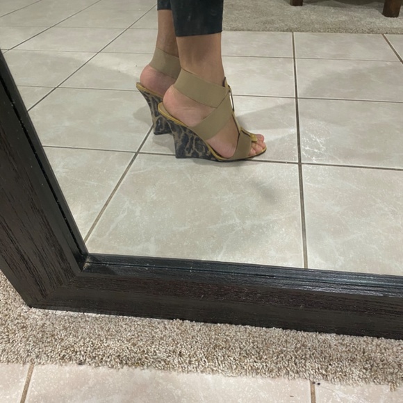 Manolo Blahnik nude/leopard sandals 40 - Picture 6 of 7